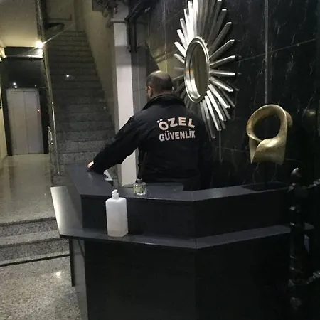 Central Location Near Kanyon/ozdilek & Metro Apartament